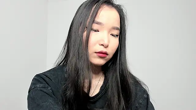 Soyun Mia online show from May 2026 01:20:01 PM