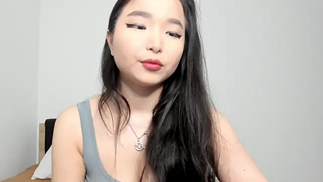 Soyun Mia online show from April 2026 01:40:01 PM