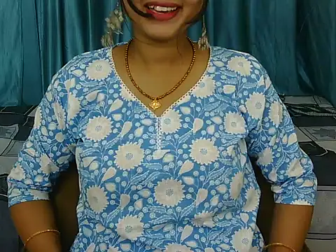priya-kumari22 online show from October 2025 04:13:01 AM