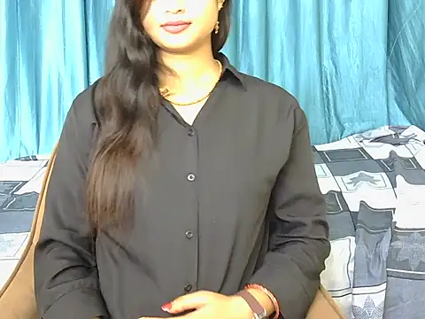 priya-kumari22 online show from October 2025 05:00:01 AM