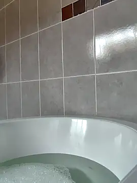 Cianda24 online show from November 2025 12:43:02 PM