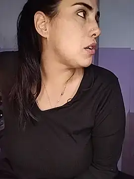 Snapshot of kariciasecreta chatting on June 2026 01:58:02 AM kariciasecreta online show from June 2026 01:58:02 AM