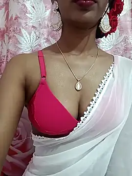 riyaroy9999 online show from March 2026 06:18:02 PM