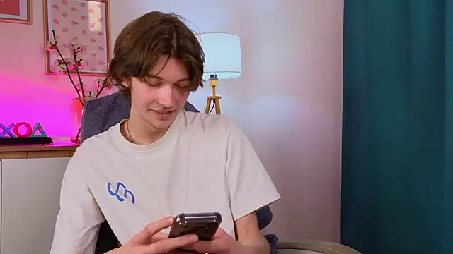  Den1s  online show from February 2026 01:11:02 PM