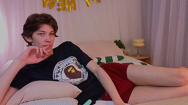  Den1s  online show from December 2025 12:42:02 PM