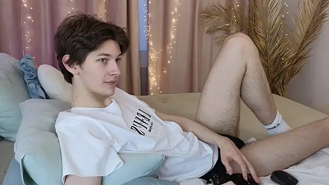  Den1s  online show from November 2025 01:37:02 PM