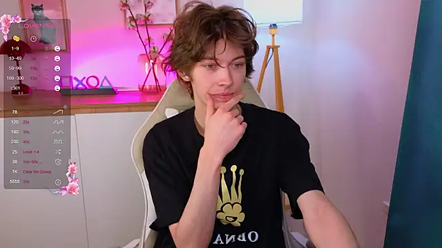  Den1s  online show from February 2026 01:21:02 PM