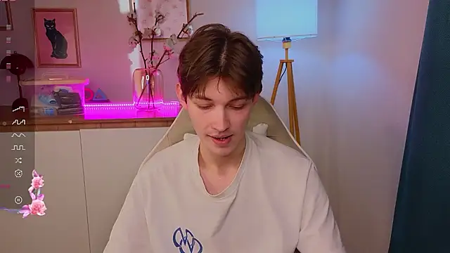  Den1s  online show from February 2026 01:33:02 PM