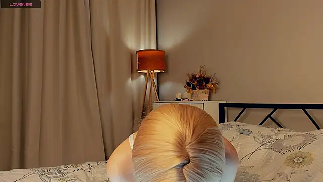 ErinBissonnette online show from November 2025 07:51:02 PM