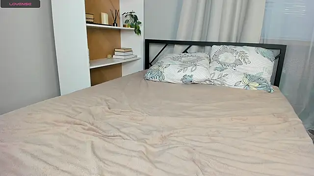 ErinBissonnette online show from March 2026 07:32:01 PM