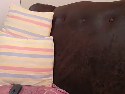 bustylaura4u online show from February 2026 12:58:01 PM