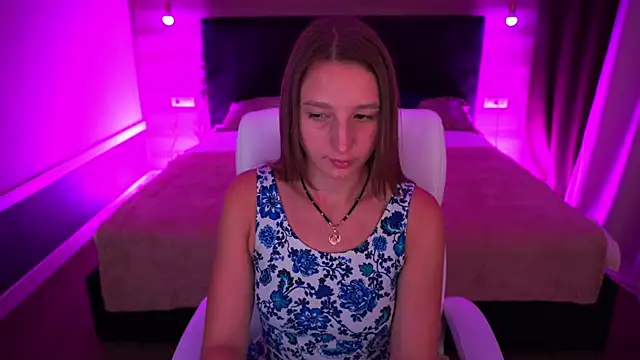 LioraFox online show from September 2025 04:42:01 PM