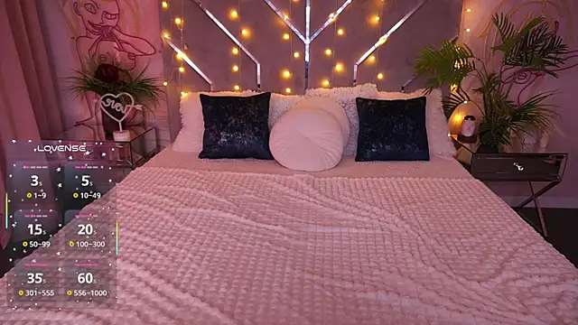 Snapshot of MirielleNymph chatting on March 2026 08:26:33 AM MirielleNymph online show from March 2026 08:26:33 AM