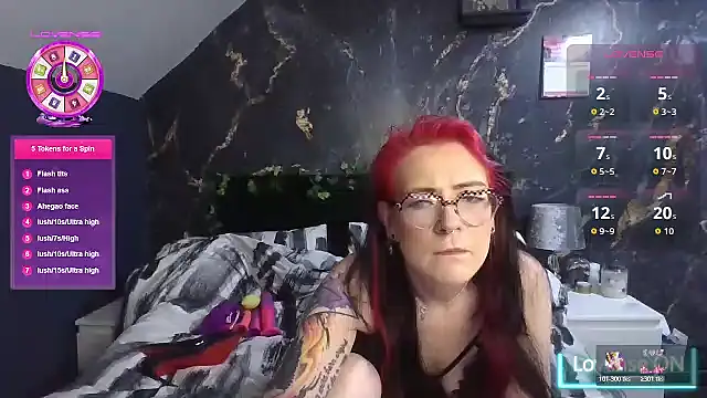 Snapshot of Harley-Moon chatting on October 2025 09:57:02 PM Harley-Moon online show from October 2025 09:57:02 PM