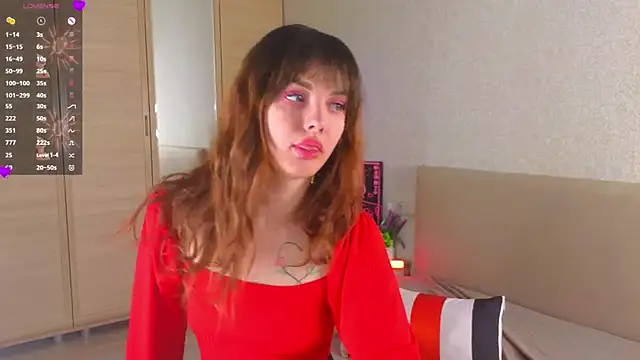 LisaDrake online show from December 2025 07:12:01 PM