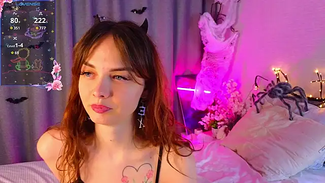 LisaDrake online show from October 2025 07:36:01 PM