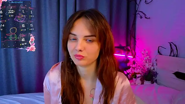 LisaDrake online show from October 2025 07:24:01 PM