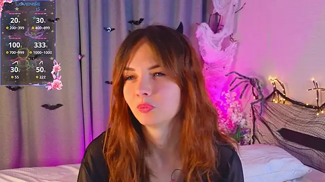 LisaDrake online show from October 2025 08:19:02 PM