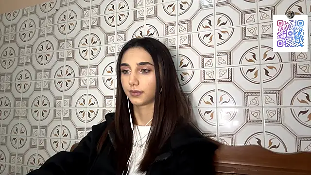 LinaMour online show from November 2025 10:32:01 PM