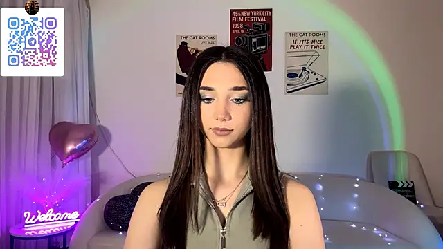 LinaMour online show from April 2026 10:27:01 PM