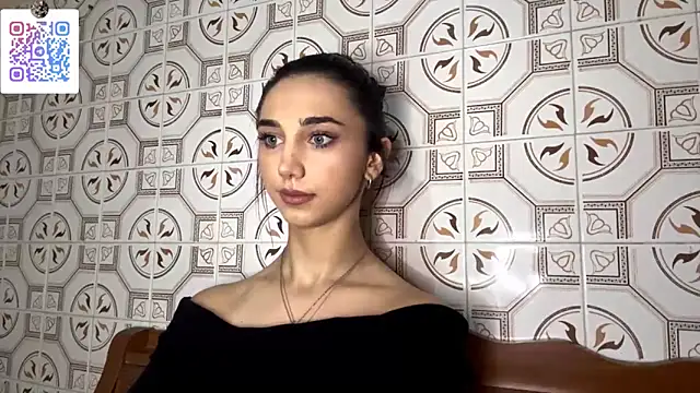 LinaMour online show from November 2025 10:21:02 PM