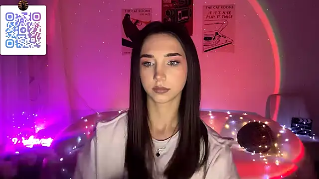 LinaMour online show from April 2026 01:56:02 AM