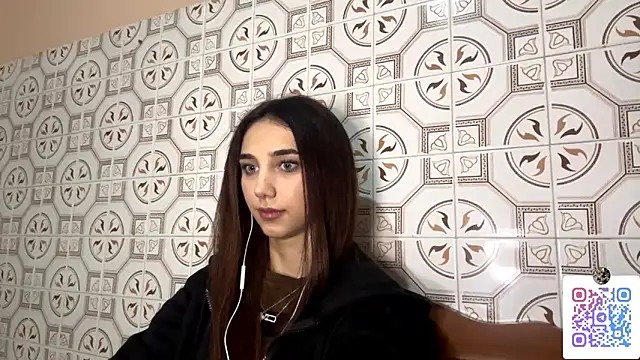 LinaMour online show from November 2025 10:13:01 PM