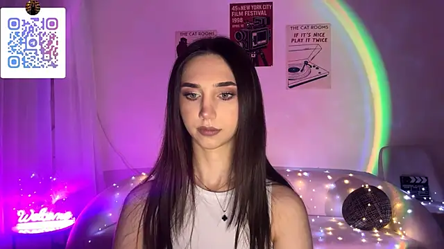 LinaMour online show from April 2026 10:14:01 PM