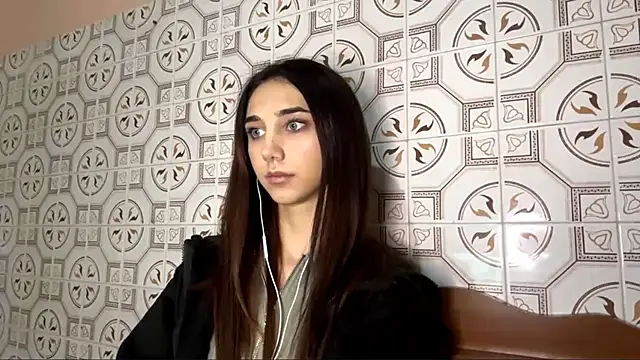 LinaMour online show from November 2025 10:13:02 PM