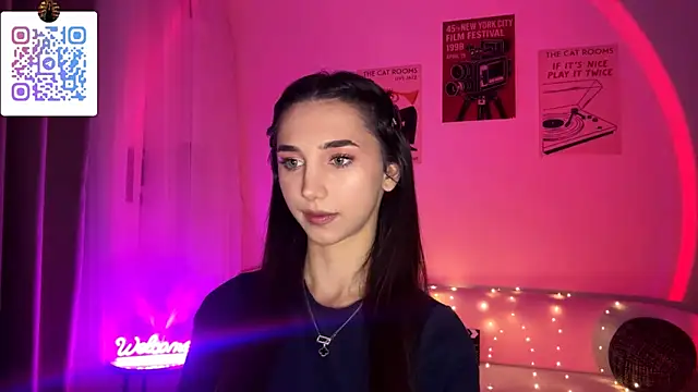 LinaMour online show from March 2026 10:24:02 PM