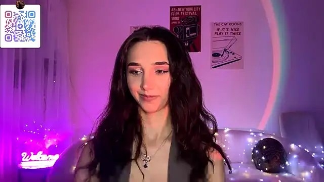 LinaMour online show from March 2026 10:44:01 PM