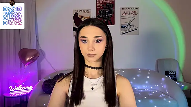 LinaMour online show from April 2026 10:14:01 PM