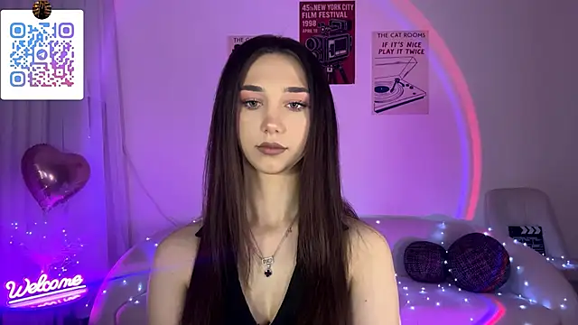 LinaMour online show from May 2026 10:07:02 PM