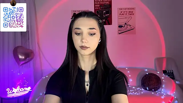 LinaMour online show from May 2026 10:27:01 PM