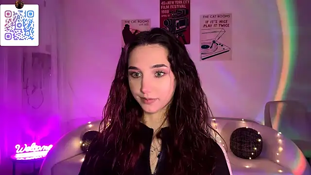 LinaMour online show from March 2026 10:21:01 PM