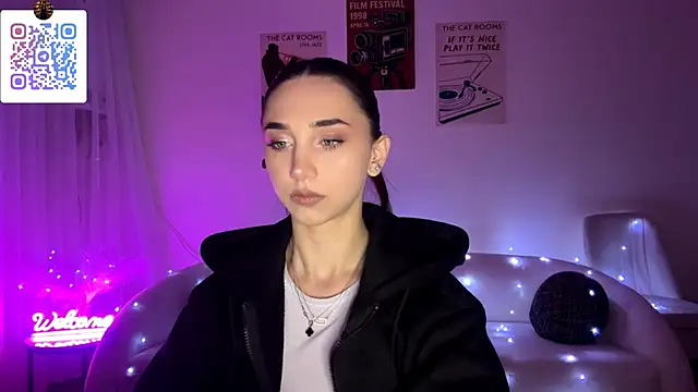 LinaMour online show from March 2026 10:54:02 PM