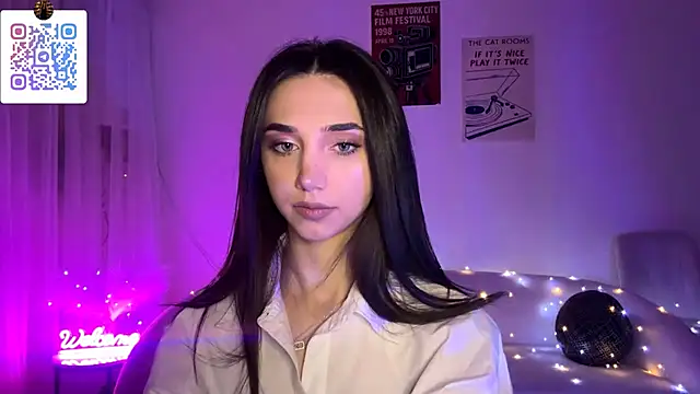 LinaMour online show from March 2026 10:23:02 PM