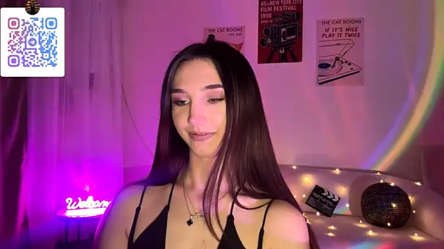 LinaMour online show from March 2026 10:23:01 PM