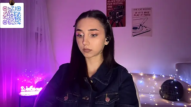 LinaMour online show from March 2026 01:25:01 AM