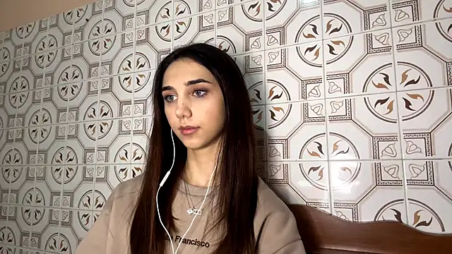 LinaMour online show from November 2025 10:13:01 PM