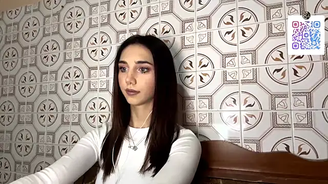 LinaMour online show from November 2025 10:10:01 PM