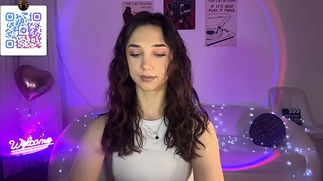 LinaMour online show from May 2026 10:41:02 PM
