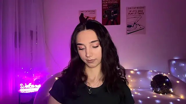 LinaMour online show from March 2026 10:44:01 PM