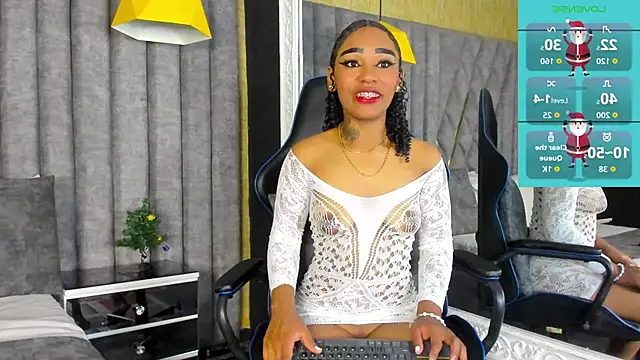 SkylerBloomm online show from December 2025 02:47:02 AM