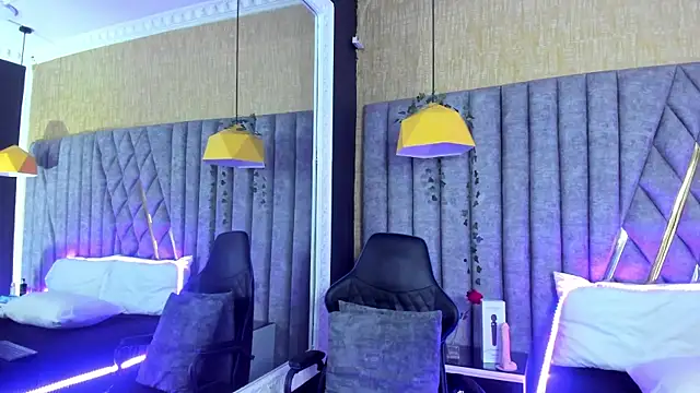 SkylerBloomm online show from February 2026 02:47:01 AM