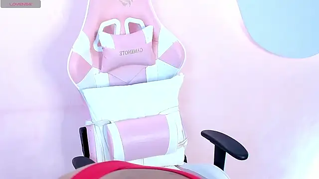 SkylerBloomm online show from November 2025 03:21:01 AM