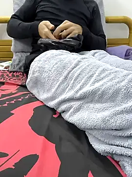 Snapshot of yazinyazin1 chatting on November 2025 09:48:02 PM yazinyazin1 online show from November 2025 09:48:02 PM