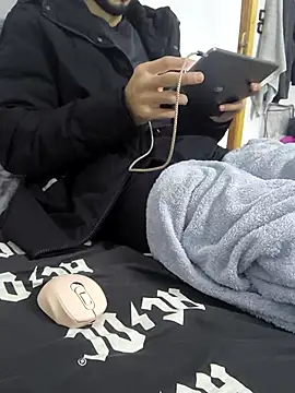 Snapshot of yazinyazin1 chatting on November 2025 09:04:01 PM yazinyazin1 online show from November 2025 09:04:01 PM