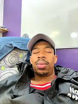 Snapshot of fitsexyman chatting on September 2025 12:36:02 PM fitsexyman online show from September 2025 12:36:02 PM