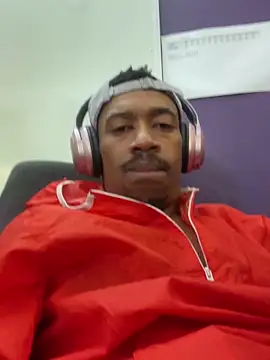 Snapshot of fitsexyman chatting on October 2025 08:33:01 AM fitsexyman online show from October 2025 08:33:01 AM